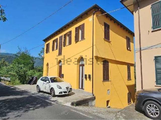 Casa in vendita a Castello, Follo
