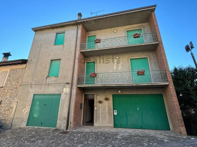 Casa in vendita a Varano De' Melegari, Reggio Emilia