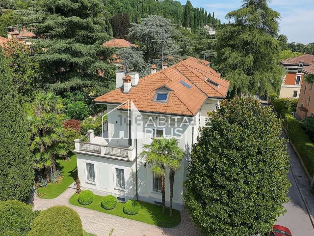 Casa in vendita a Zona Centro, Brescia