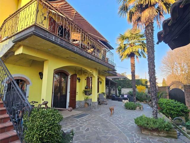 Casa in vendita a Abbiategrasso, Milano