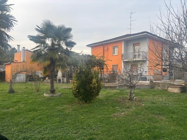 Casa in vendita a Piemonte, Novara
