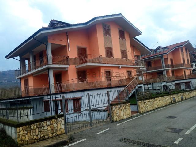 Casa in vendita a Contrada Bagnoli, Avellino