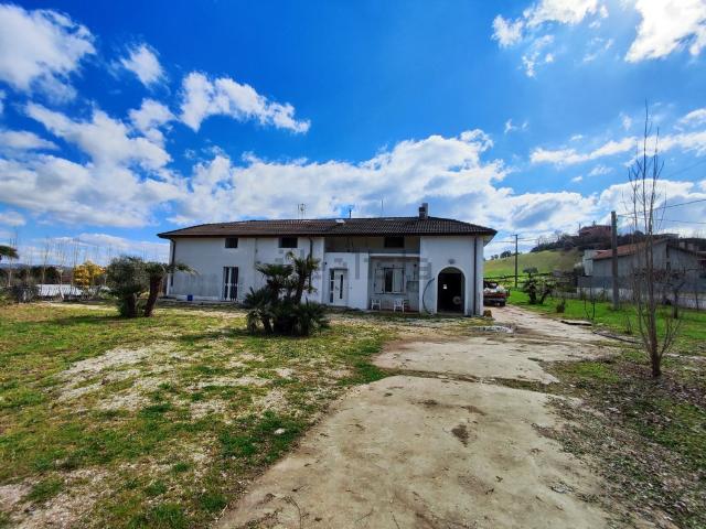 Casa in vendita a Benevento, Campania