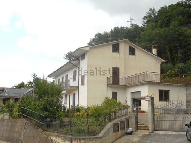 Casa in vendita a Castelfranci, Campania