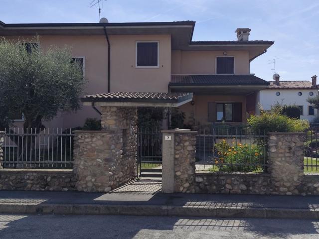 Casa in vendita a Caselle, Sommacampagna