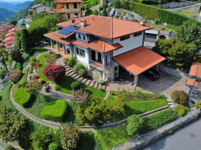 Casa in vendita a Adrara San Rocco, Lombardia