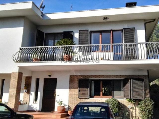 Casa in vendita a Marche, Ancona