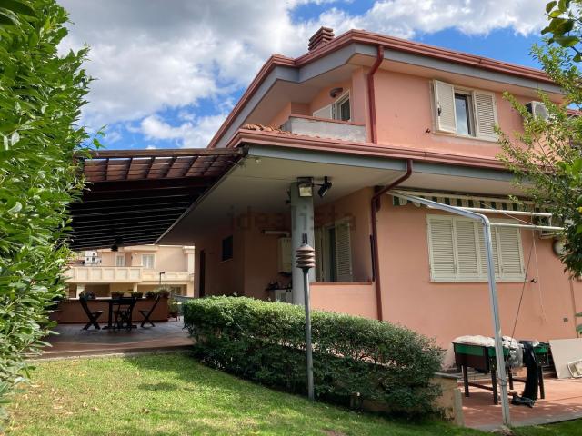 Casa in vendita a Petrarelle, Caserta