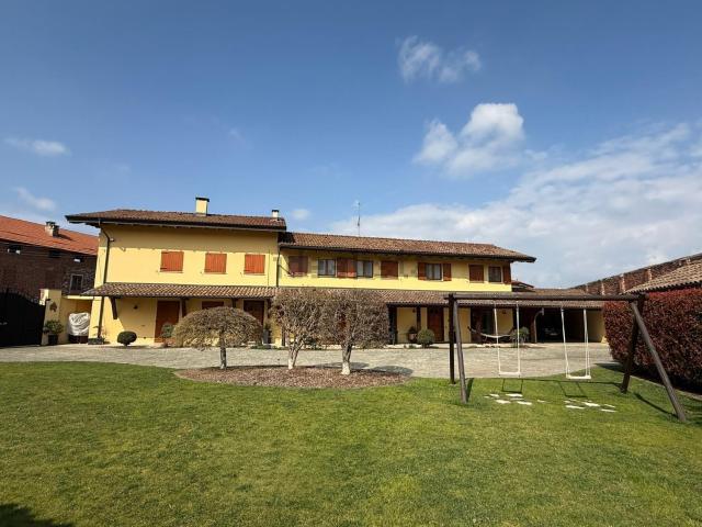 Casa in vendita a Piemonte, Novara