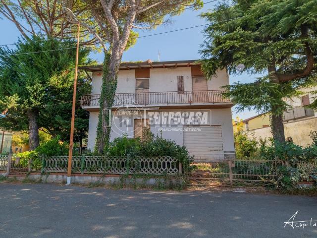 Casa in vendita a Unione dei comuni Valle del Savio, Cesenà