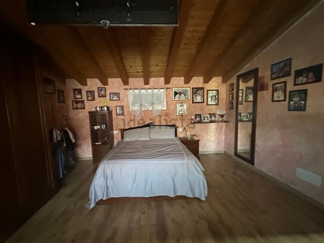 Casa in vendita a Rossano Veneto, Veneto