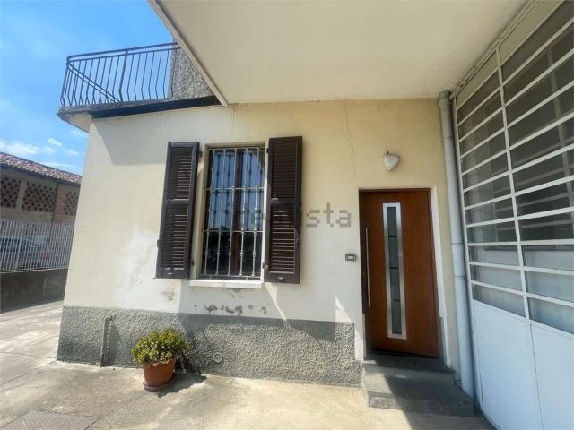 Casa in vendita a Molteno, Lombardia