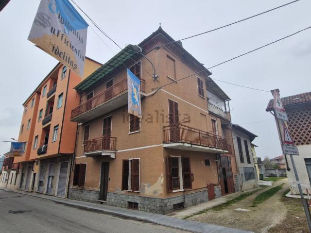 Casa in vendita a Piemonte, Asti
