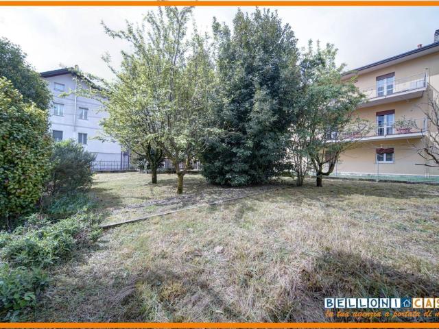 Casa in vendita a Casciago, Lombardia