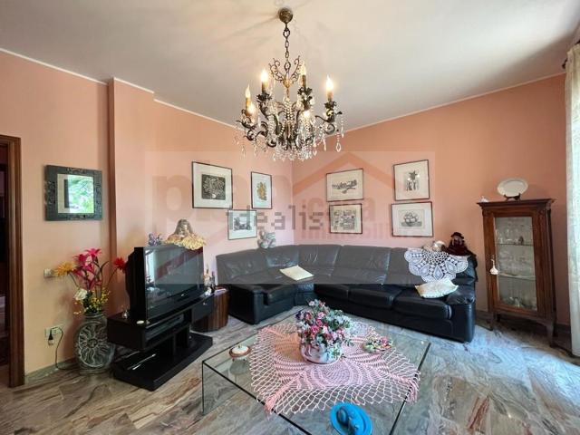 Casa in vendita a Vallefoglia, Marche