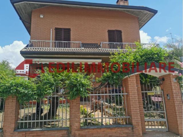 Casa in vendita a Novate Milanese, Lombardia
