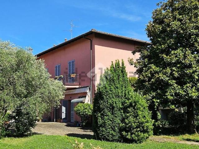 Casa in vendita a Agrate Brianza, Lombardia