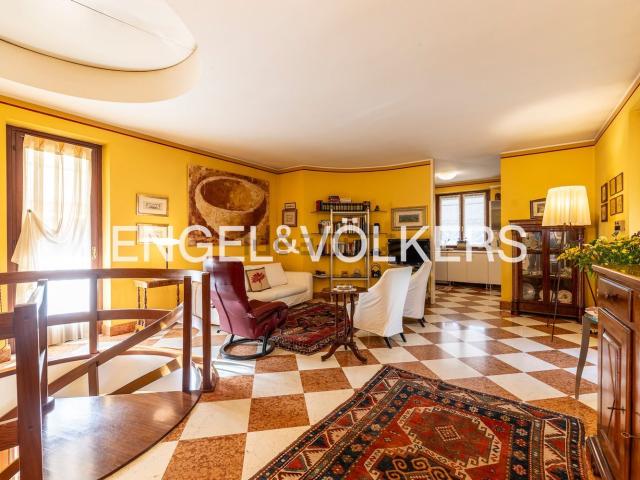 Casa in vendita a Siena, Villafranca Di Verona