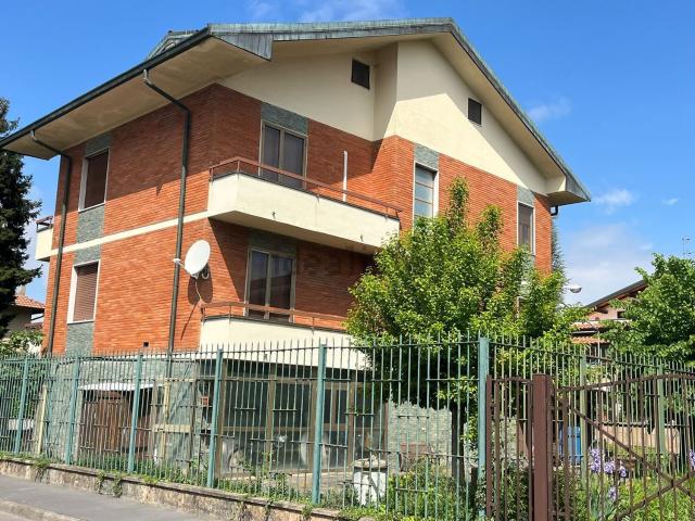 Casa in vendita a Seguro, Settimo Milanese