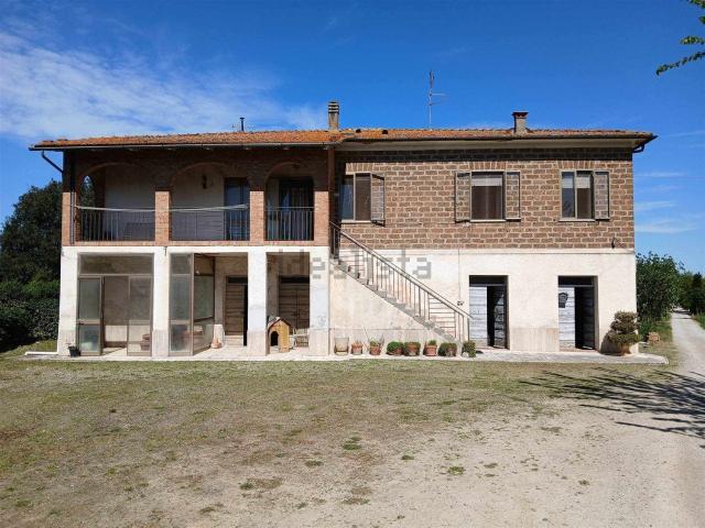 Casa in vendita a Abbadia di Montepulciano, Abbadia Di Montepulciano