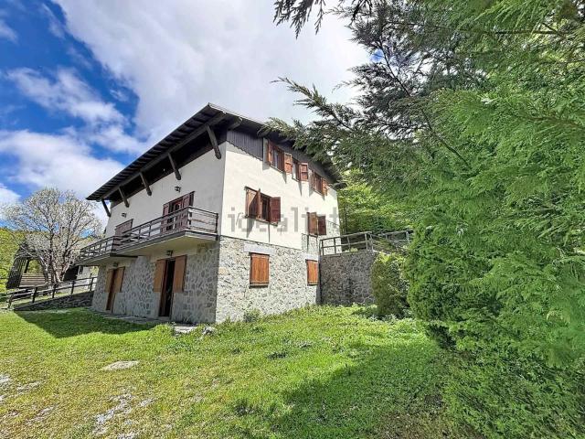 Casa in vendita a Abetone Cutigliano, Doganaccia