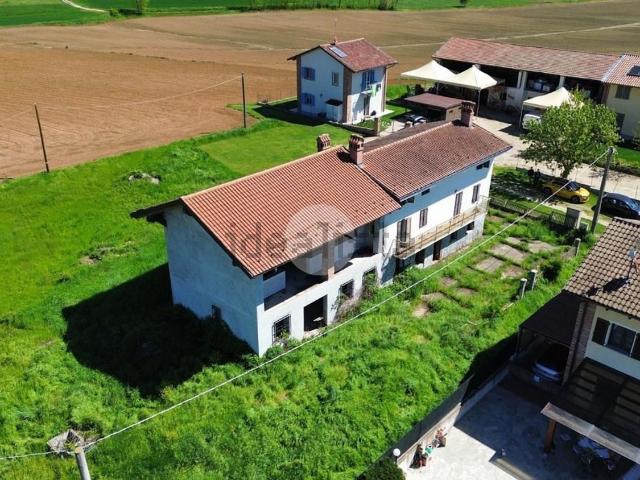 Casa in vendita a Chieri, Torino