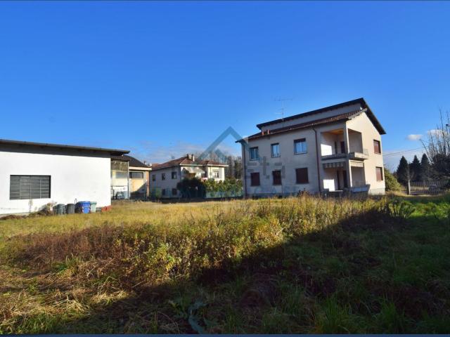 Casa in vendita a Bustecche, Varese