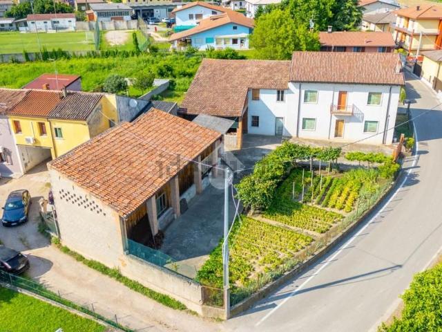 Casa in vendita a Zevio, Veneto
