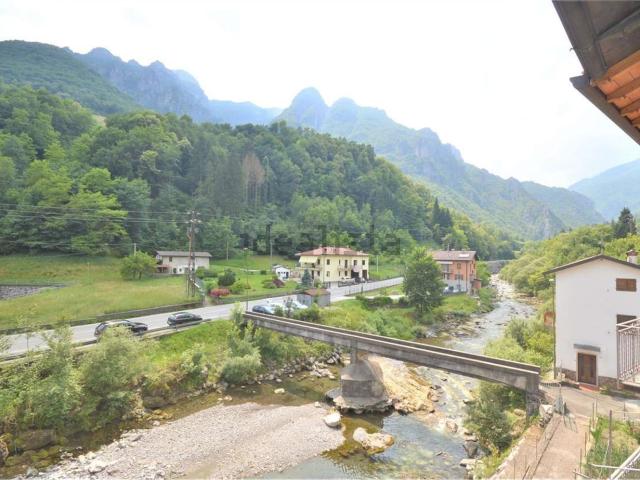 Casa in vendita a Comunità Montana della Valle Brembana, San Giovanni Bianco