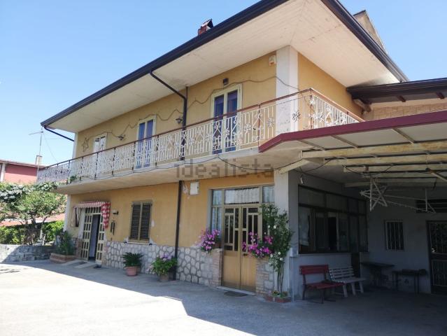 Casa in vendita a Atripalda, Campania