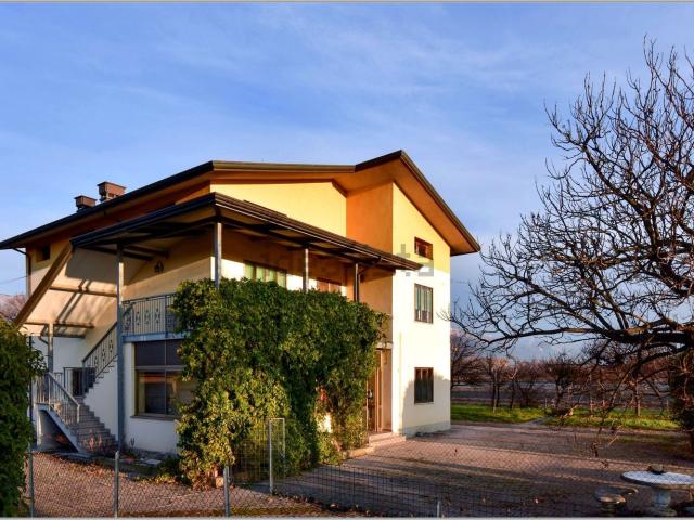 Casa in vendita a Nave, Fontanafredda