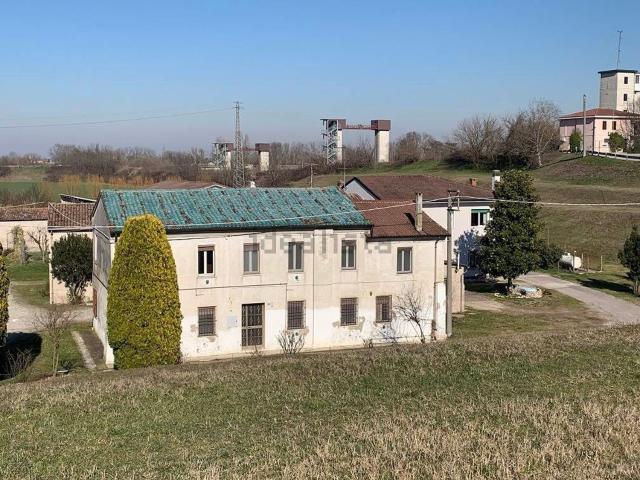 Casa in vendita a Roncoferraro, Lombardia