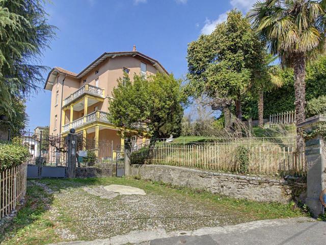 Casa in vendita a Cunardo, Varese
