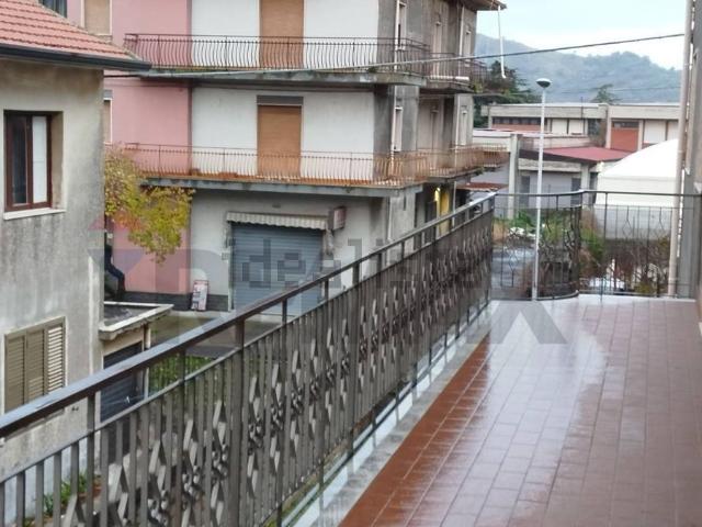 Casa in vendita a Linguaglossa, Sicilia