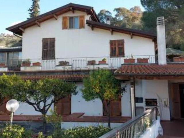 Casa in vendita a Diano San Pietro, Liguria