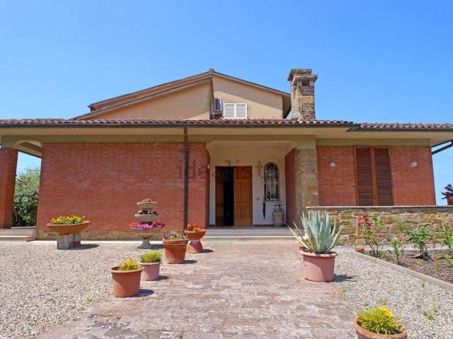 Casa in vendita a Castelnuovo Berardenga, Siena