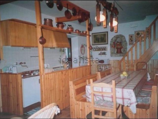 Casa in vendita a Unione dei Comuni della Val Vibrata, Civitella Del Tronto
