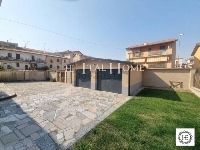 Casa in vendita a Brembate, Bergamo
