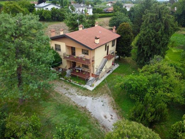 Casa in vendita a Manzano, Friuli-Venezia Giulia