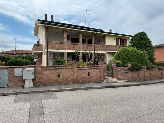 Casa in vendita a Unione Alto Ferrarese, Mirabello