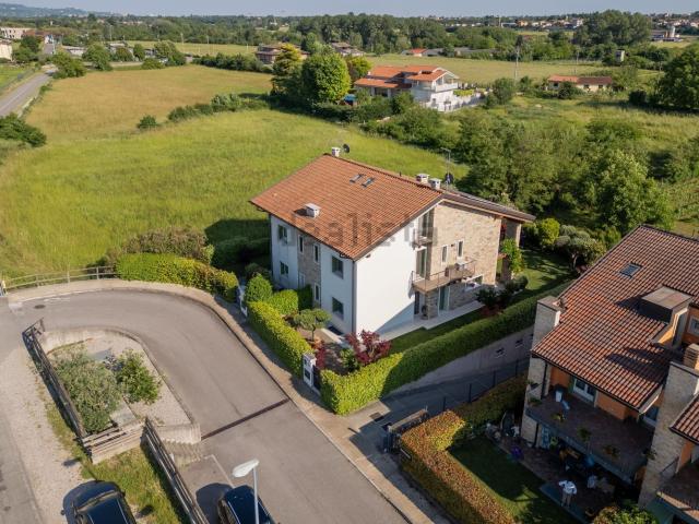 Casa in vendita a Pescantina, Veneto