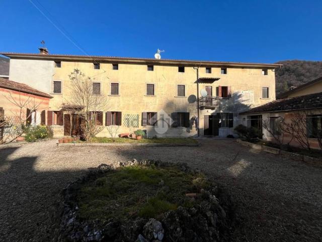 Casa in vendita a Follina, Veneto