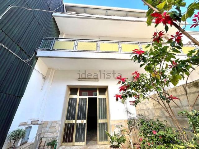 Casa in vendita a Santuzzo, Floridia