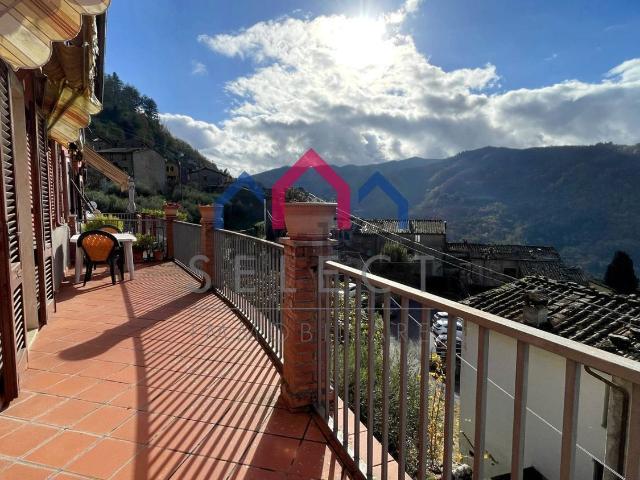 Casa in vendita a Unione dei comuni Media Valle del Serchio, Benabbio