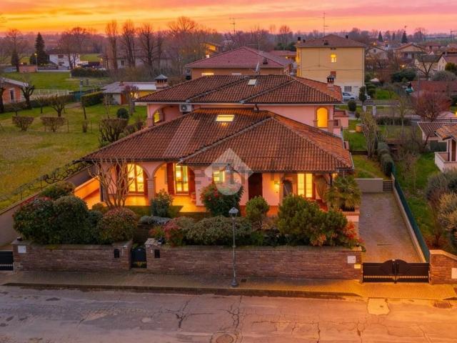 Casa in vendita a Val d’Enza, Re