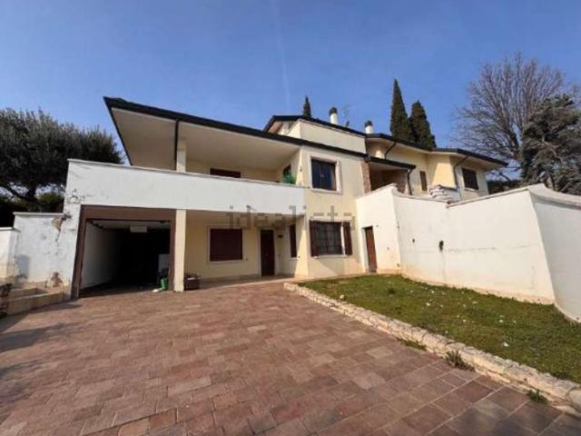 Casa in vendita a Lavagno, Vago