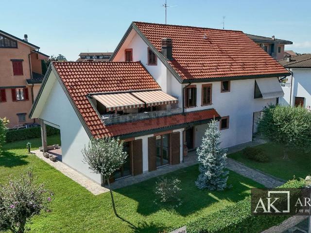 Casa in vendita a Vignale Nuovo, Novara