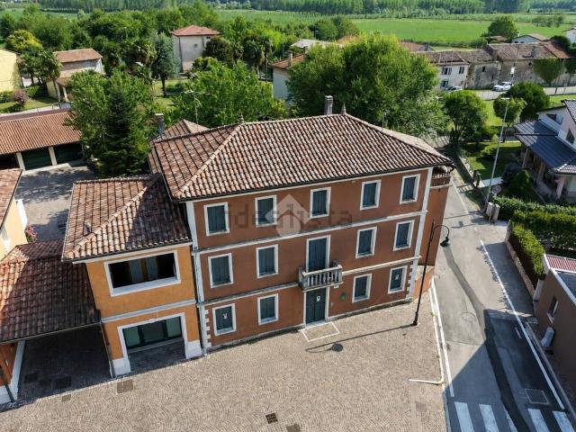 Casa in vendita a Azzano Decimo, Friuli-Venezia Giulia