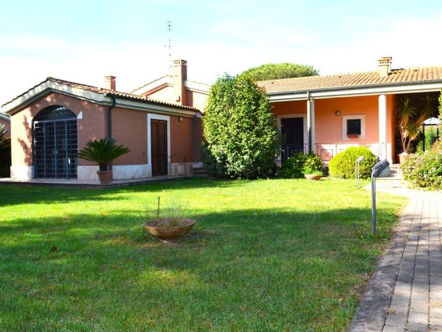 Casa in vendita a Municipio Roma IX, Roma Capitale
