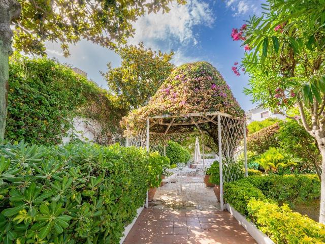 Casa in vendita a Coroglio, Napola